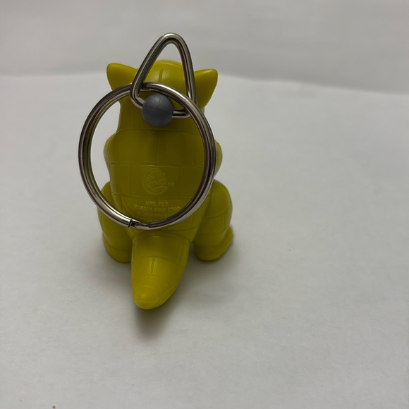 1999 Burger King Pokemon #27 Sandshrew keychain with Pokeball - Picture 4 of 12